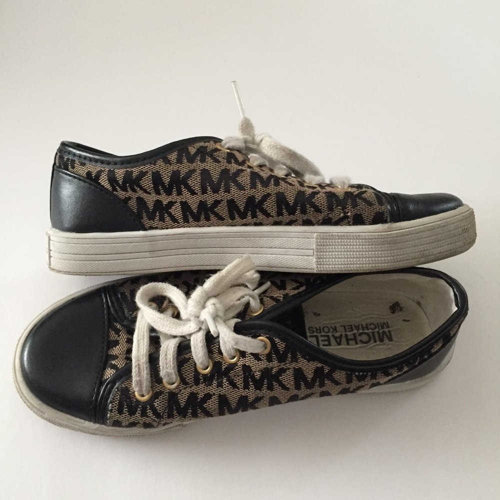 Michael Kors Logo Girl's Sneakers Size 1 - Picture 4 of 7